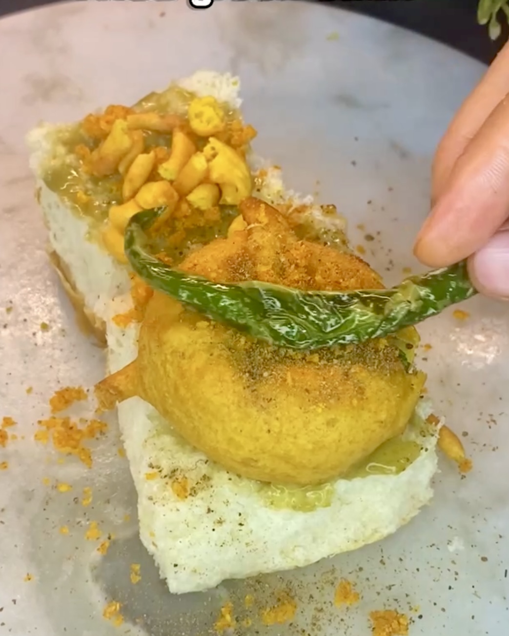 Vada pav