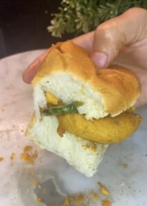 Vada pav