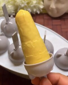 Mango kulfi