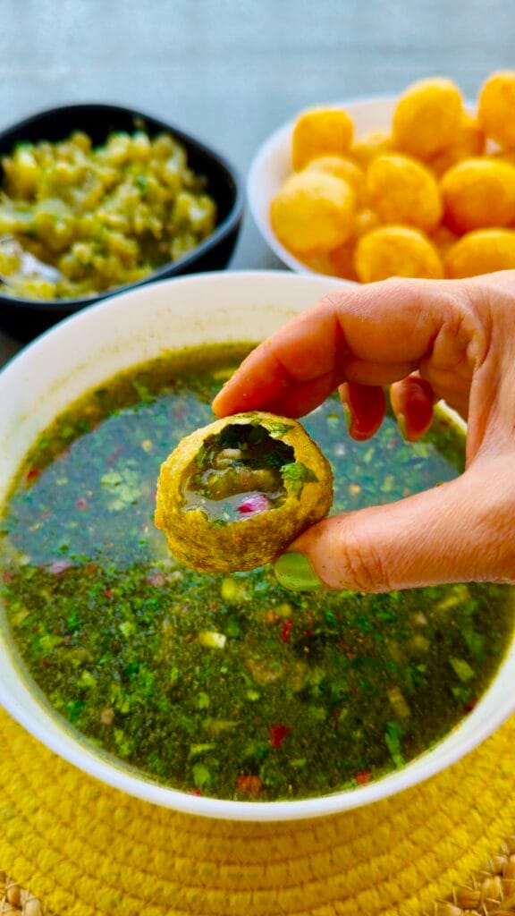 STREET STYLE PANI PURI